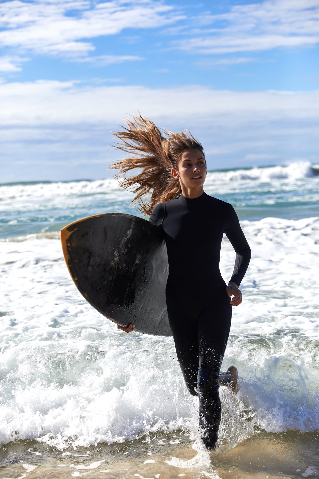 Women's full wetsuit made with 2mm Yamamoto premium eco-neoprene. The combination of chic styling and absolute function makes Clark a unique eco friendly wetsuit line for mid season and water temperature from 64F to 74F or 18C to 23C. Designed to last, ultra low resistance, high heat retention and lightweight feel.