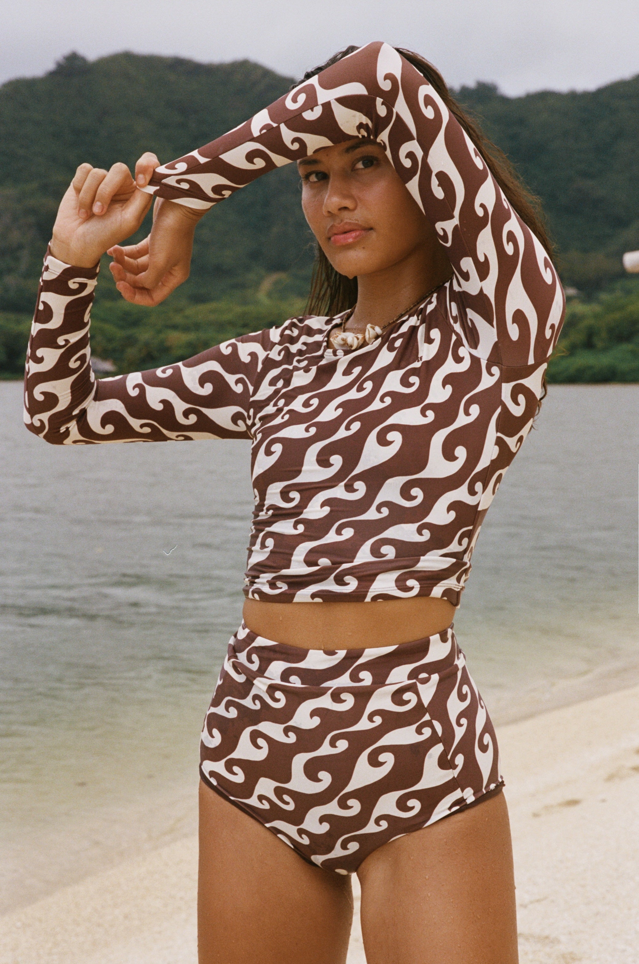 Poppler | Crop Rashguard - Wave Print | Sustainable Swimwear