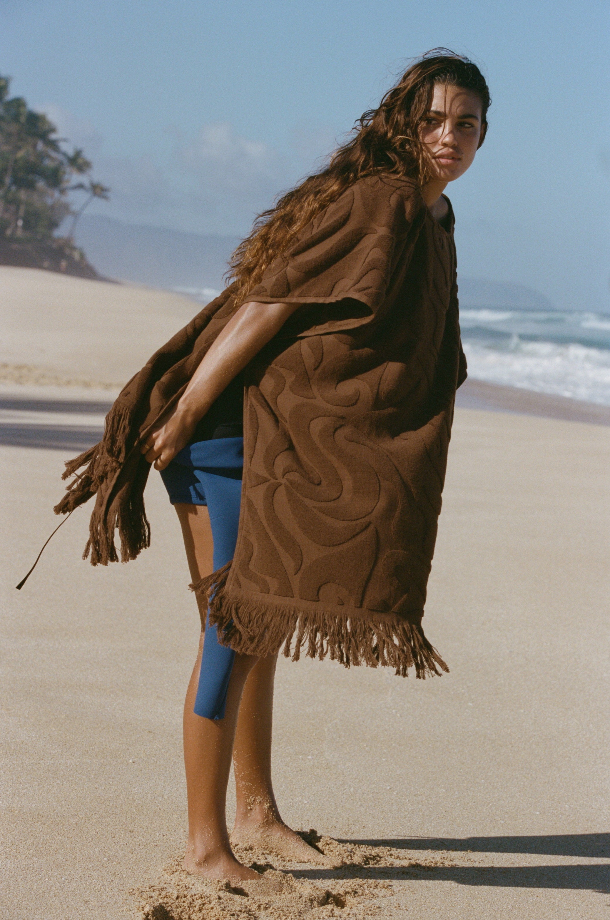 Surf Changing Poncho - Reef - chocolate