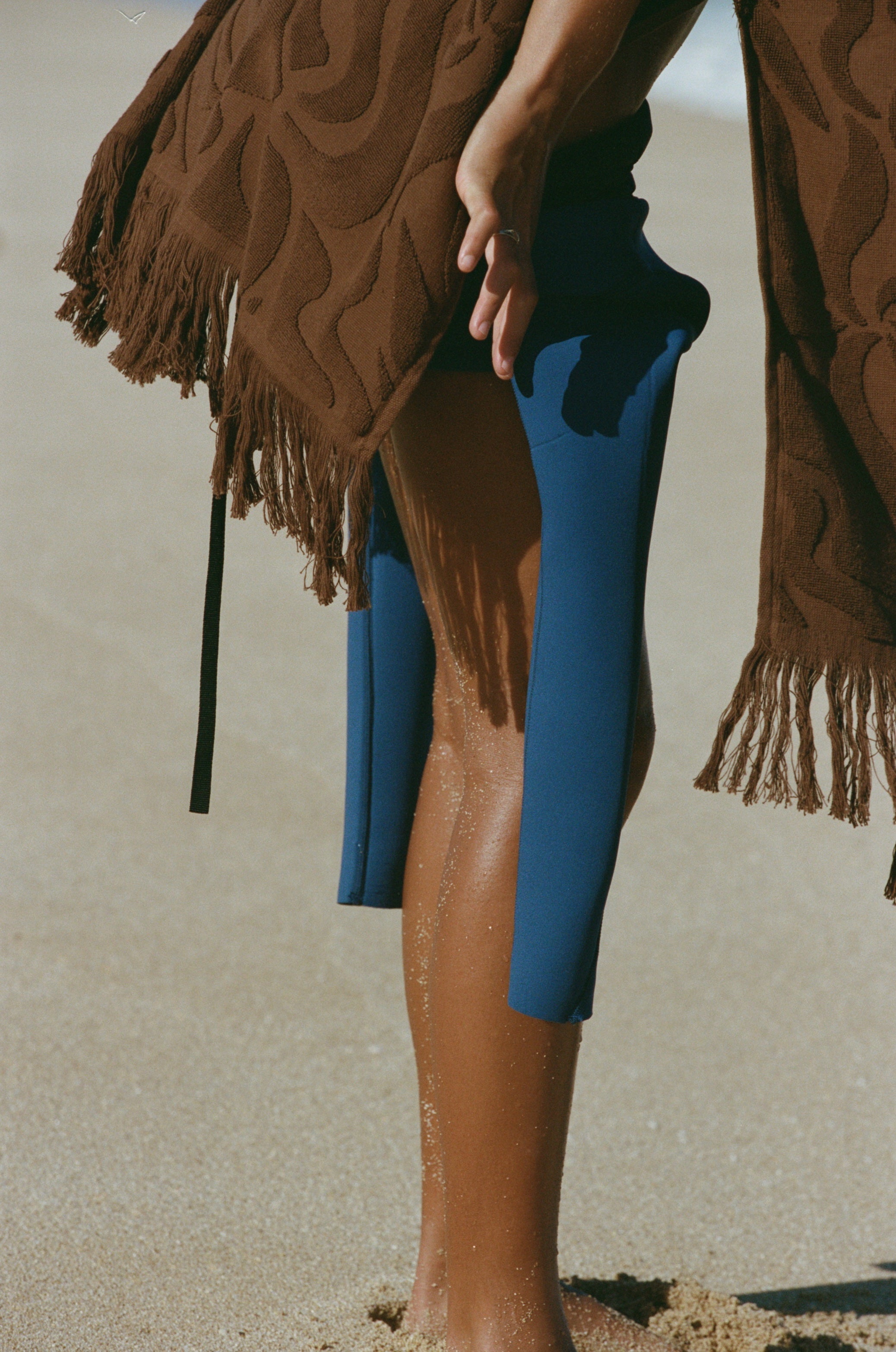 Surf Changing Poncho - Reef - chocolate