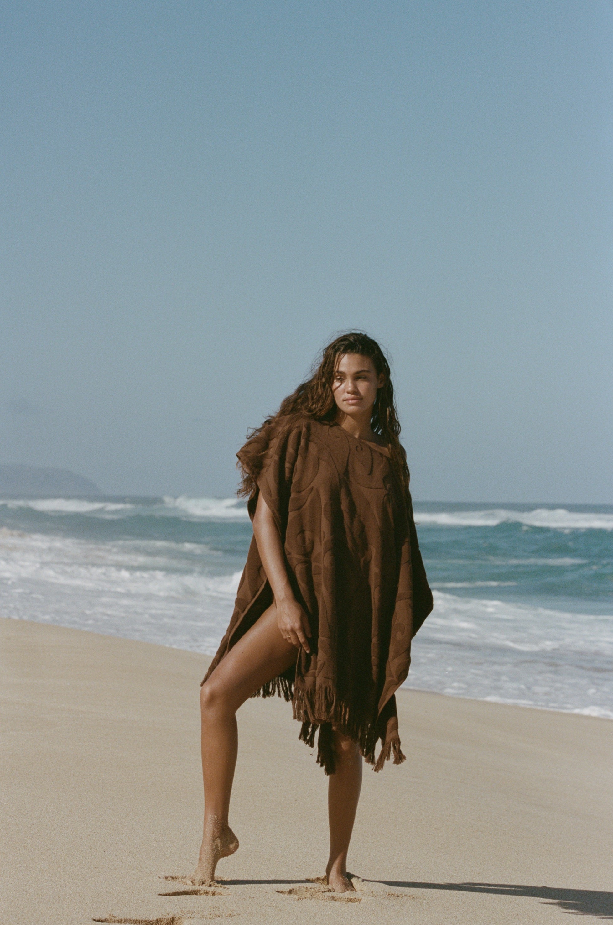 Surf Changing Poncho - Reef - chocolate