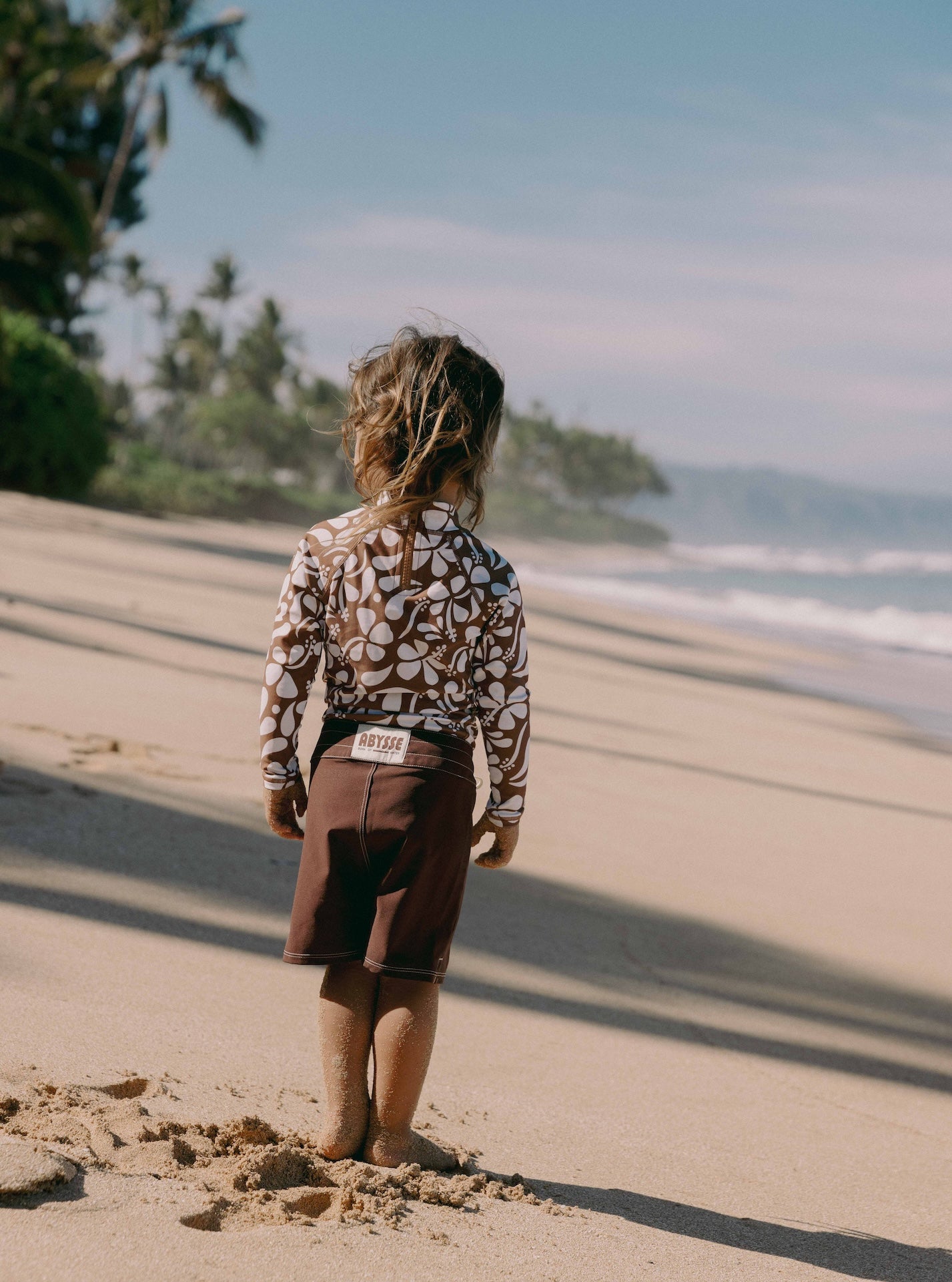 Channeling the effortless style of the ‘90s, the mini CRUSH board shorts are the mini version of our iconic board shorts, made in our groms sizes.