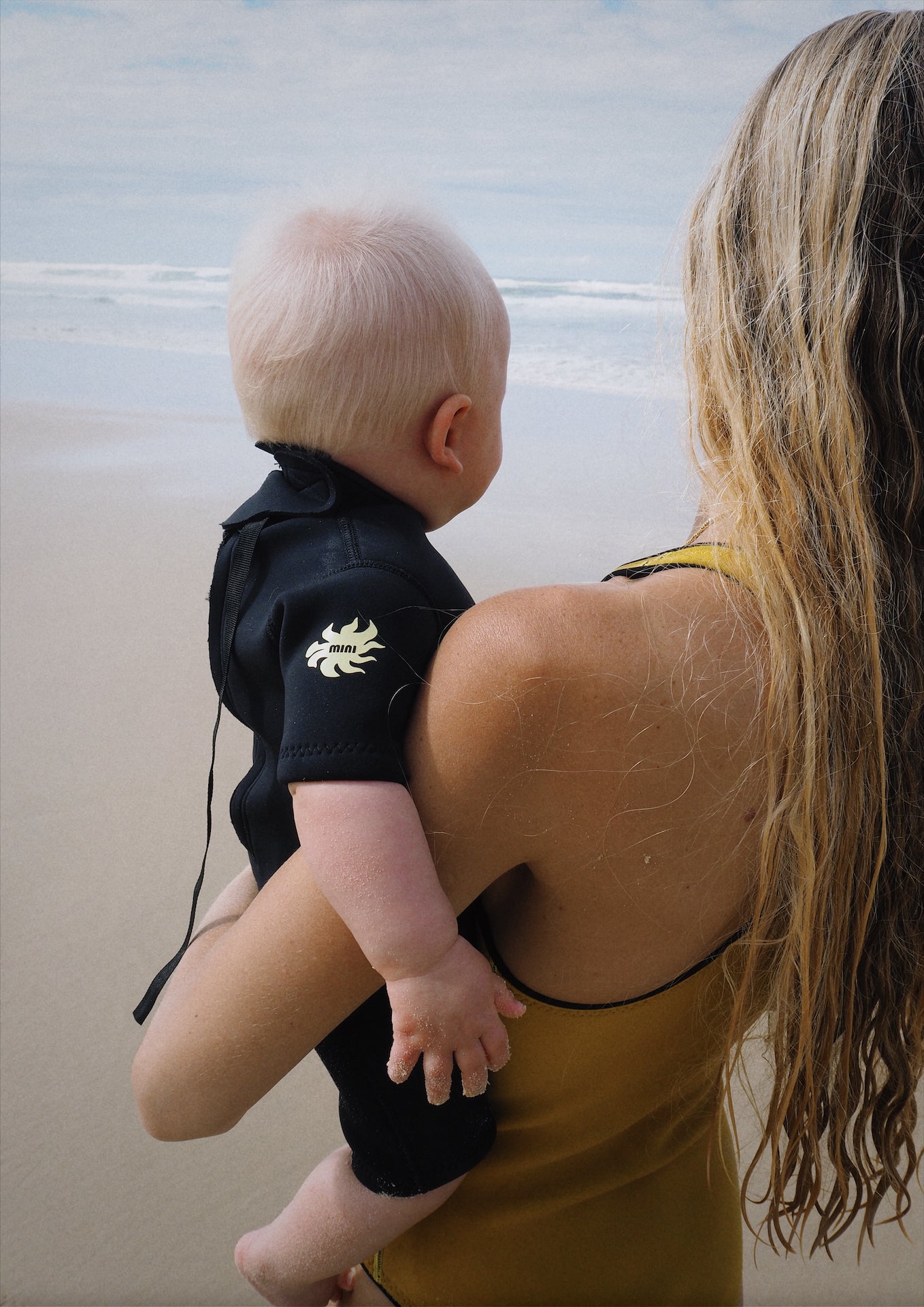 Introducing our Mini Wetsuit range, made for our water spirited children. We believe in creating a better and sustainable world for them. A collection purposefully designed for little active bodies, that love to spend days in the waves, with our Abysse ethos in mind