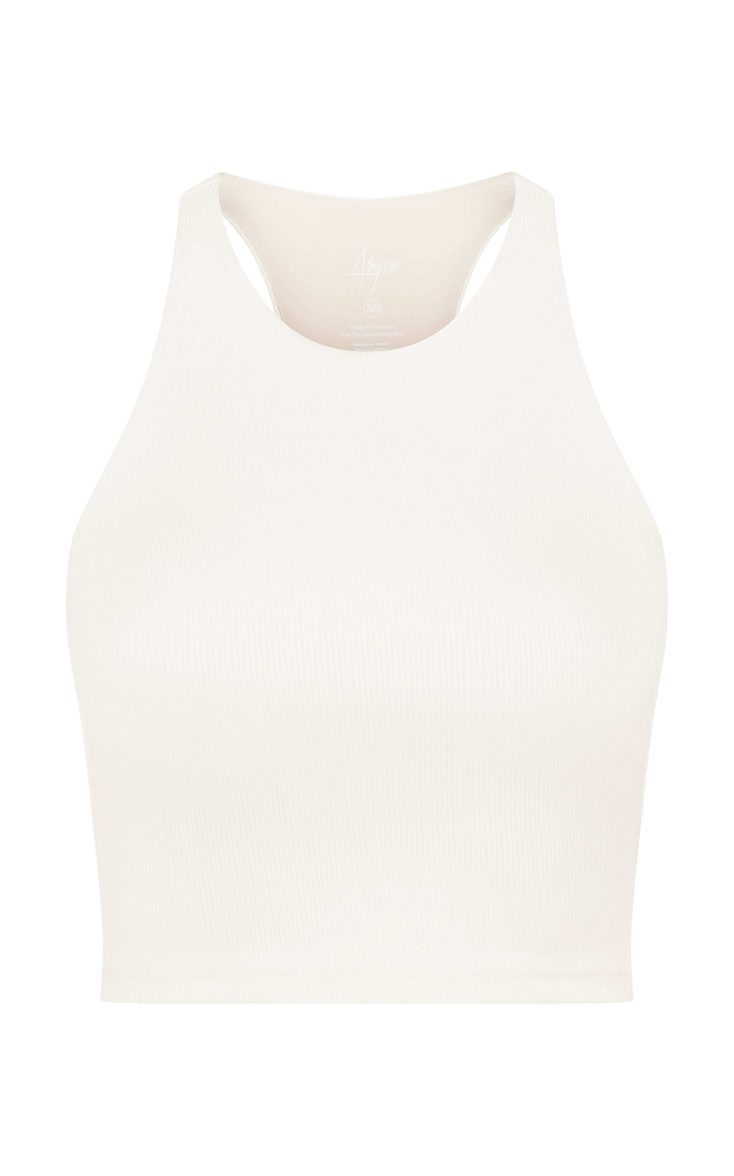 We designed our dream active tank top, here is the Oki. Made with a racer back and integrated shelf bra, this cropped top is meant to give you support while feeling extra soft and cozy.