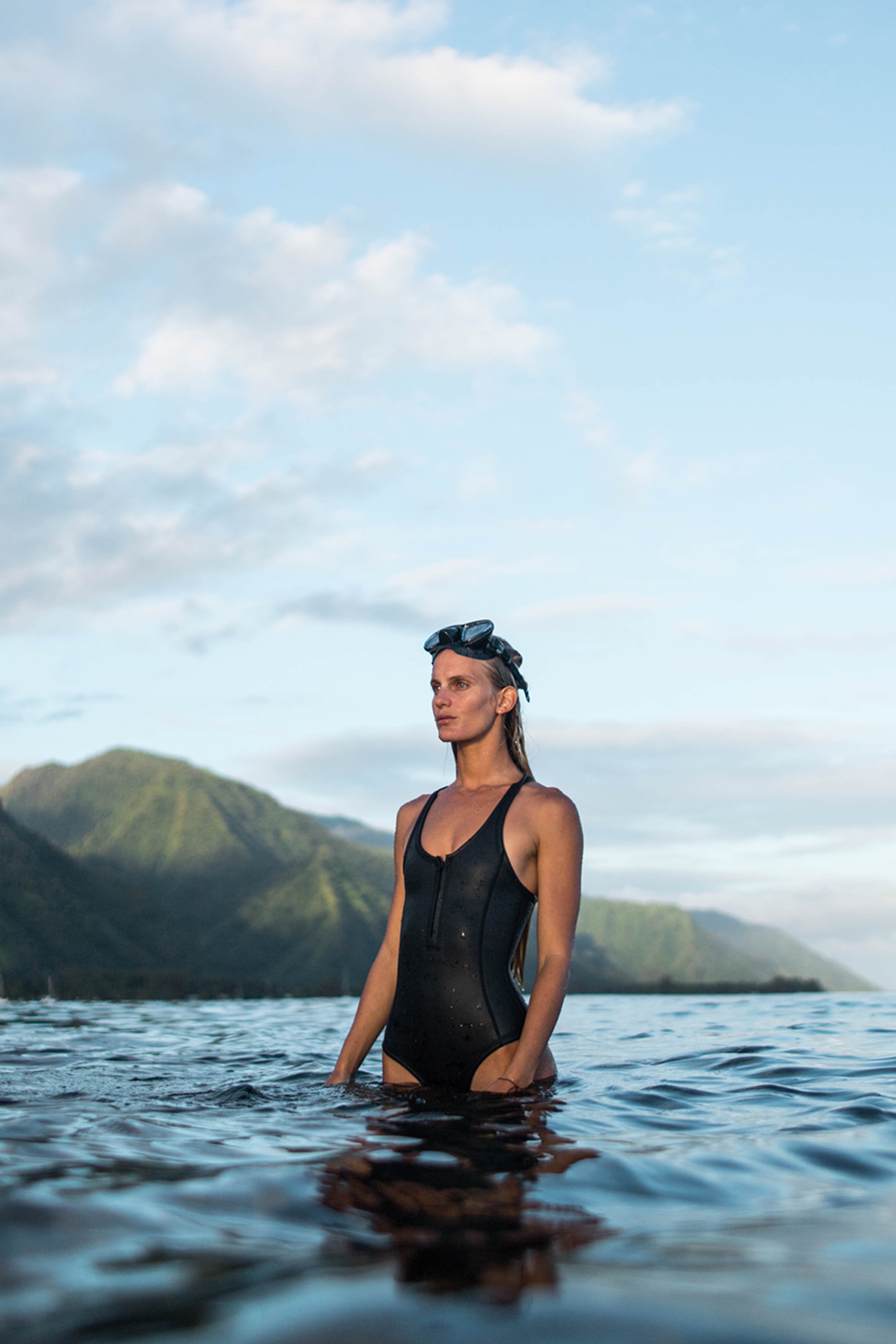 Women's specific freediving wetsuit top Oceaner SQUEEZE one piece